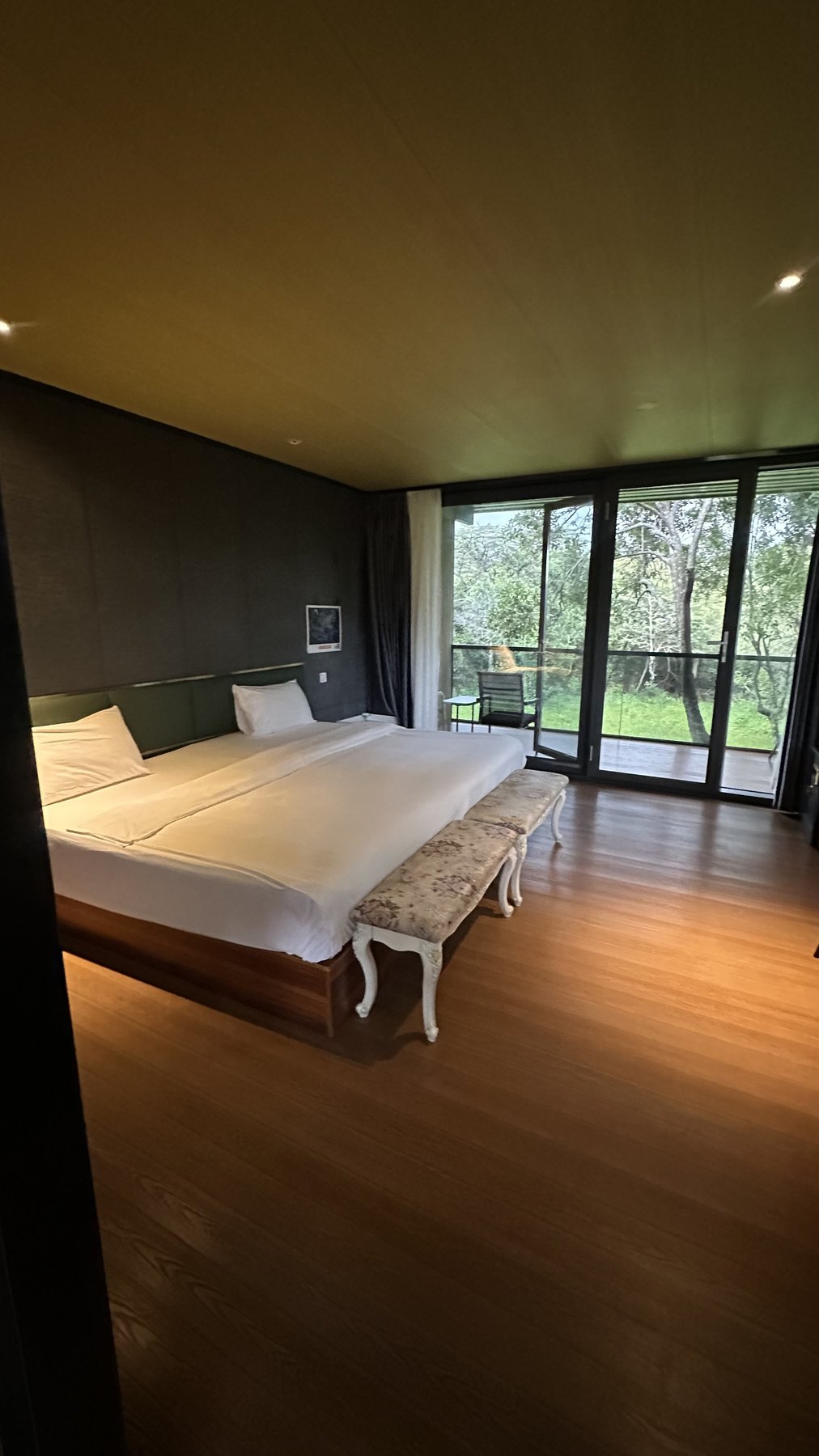 Midland Hotel Nakuru bed